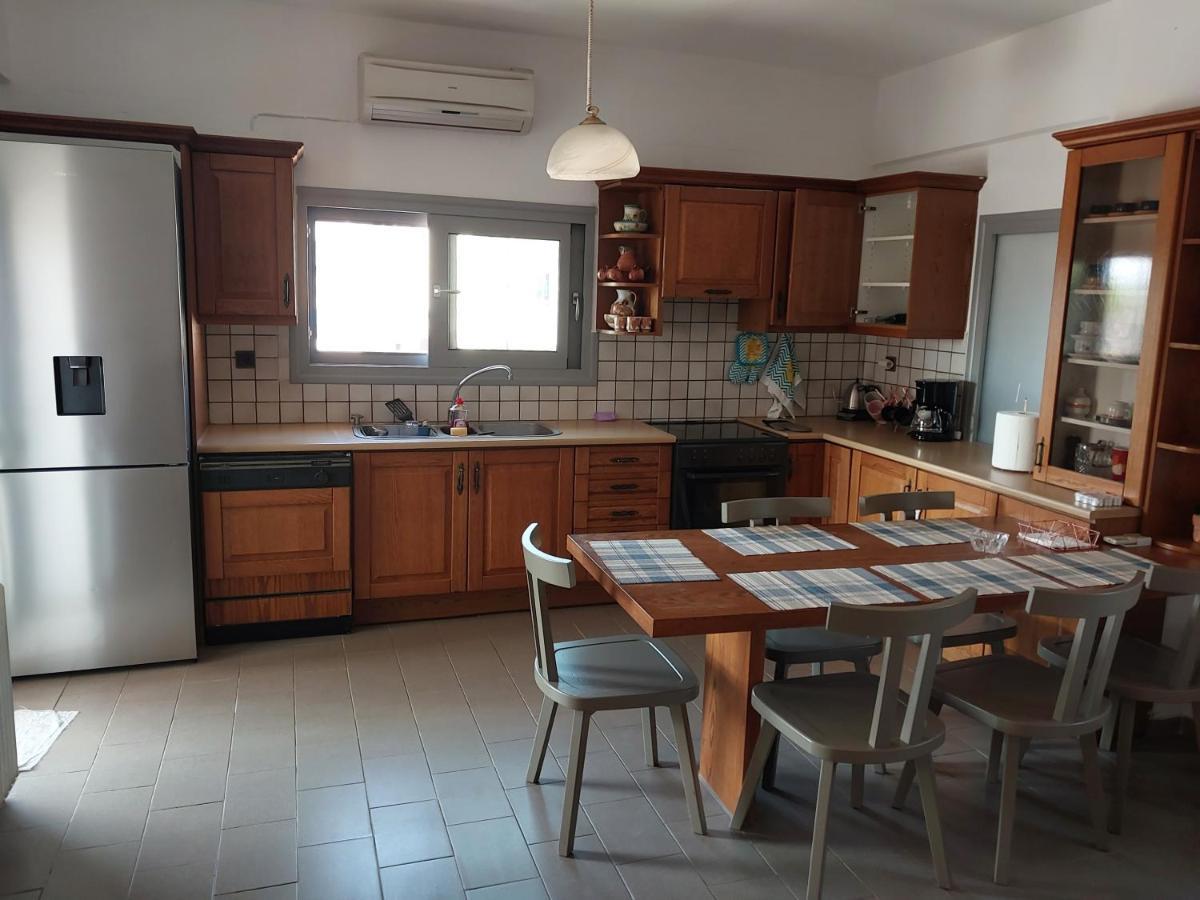 Passatempo Casa - 3 Bedroom Apartment Close To The Swimming Pool Gerani  Extérieur photo