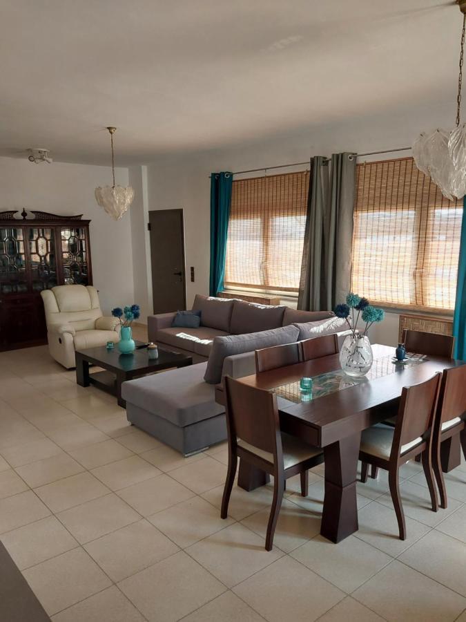 Passatempo Casa - 3 Bedroom Apartment Close To The Swimming Pool Gerani  Extérieur photo
