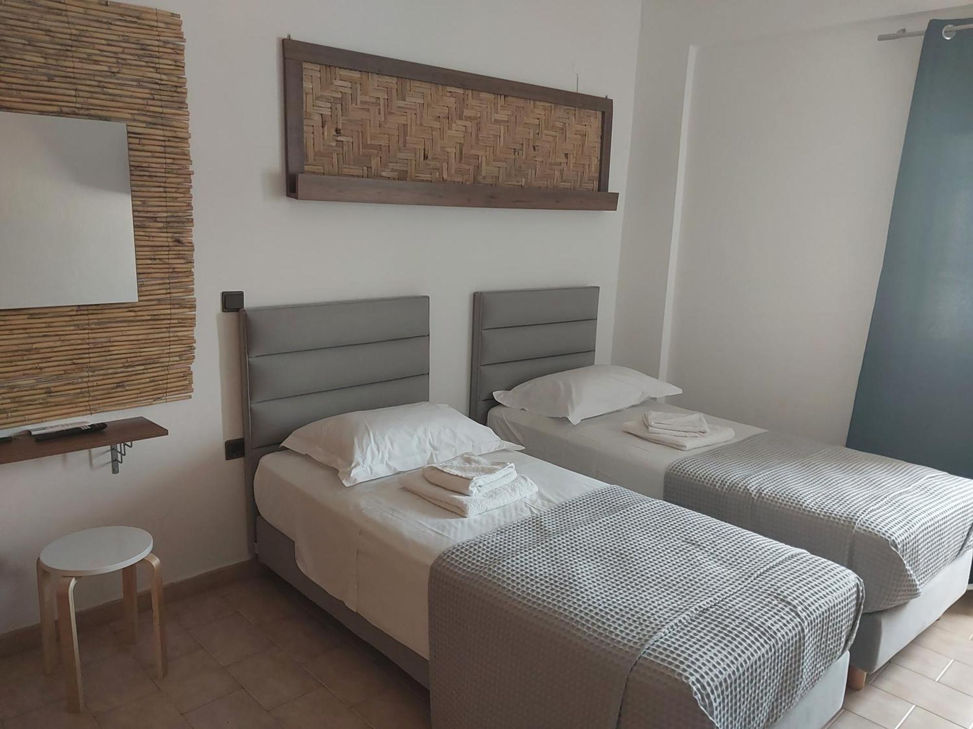 Passatempo Casa - 3 Bedroom Apartment Close To The Swimming Pool Gerani  Extérieur photo